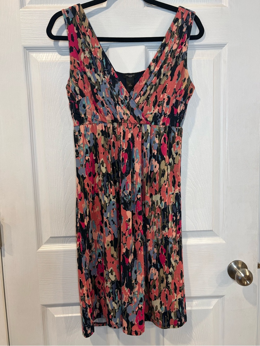 Ann Taylor Sleeveless Multicolor Print V-Neck Women's Dress Size Small Petite